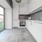Riverside Modern By Bookinghost Apartamento